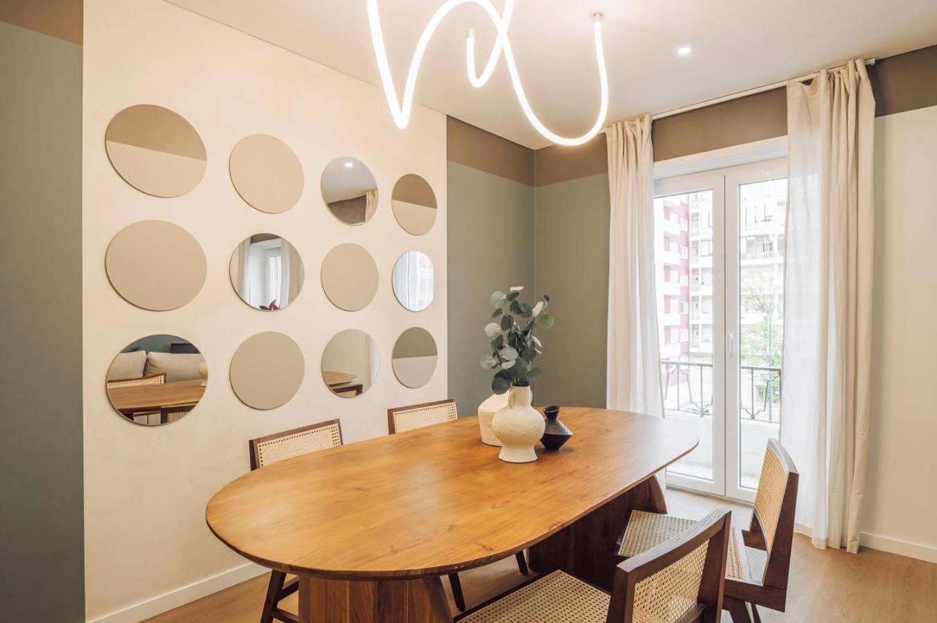 Harlem - 2 Bedrooms & Office In Alvalade Apartamento Lisboa